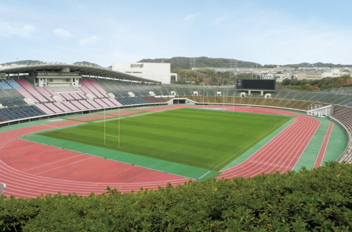 総合運動公園・ユニバー記念競技場（車で約33分）